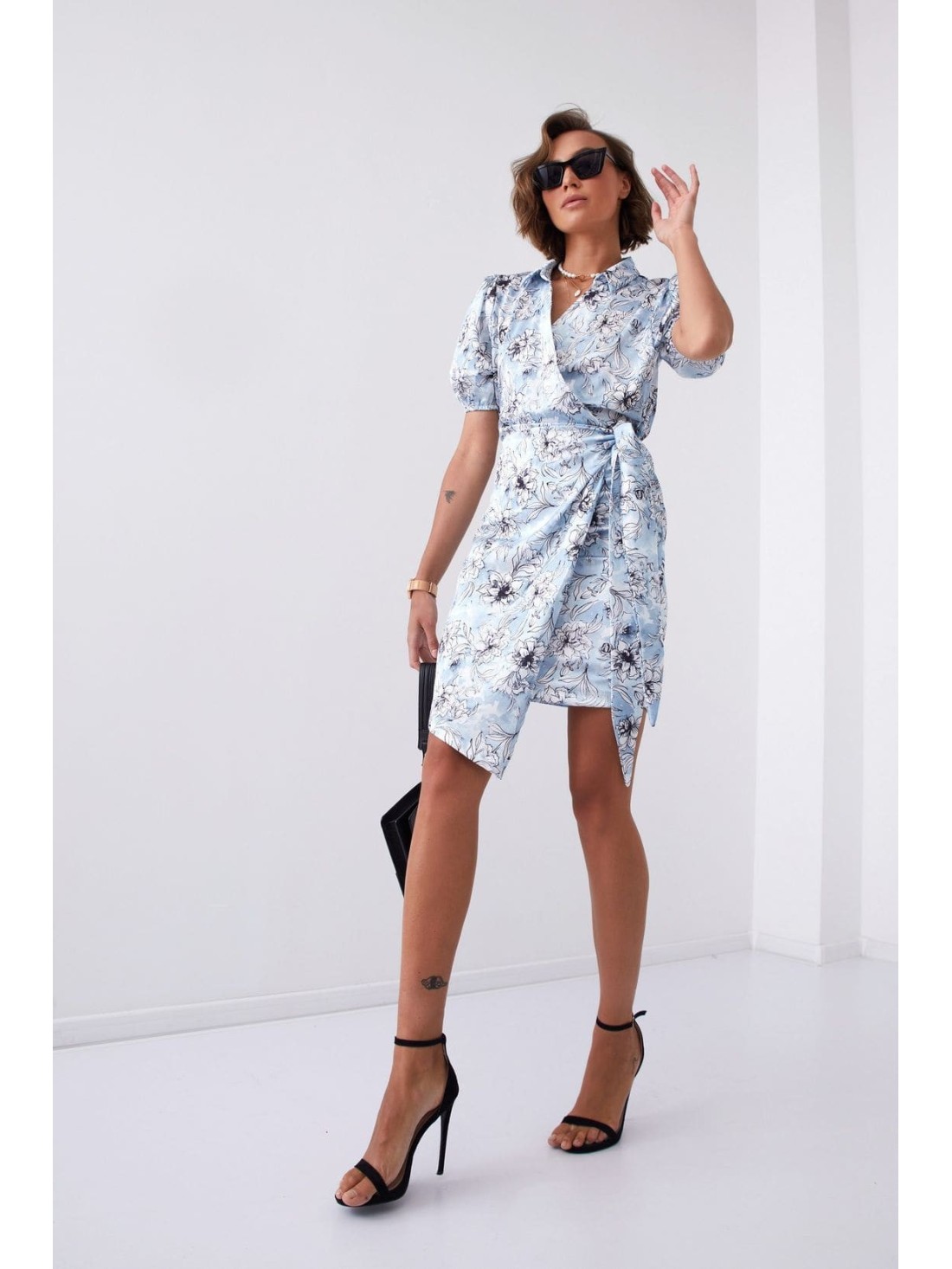 Floral print wrap dress with a collar, blue FG638 - Online store - Boutique